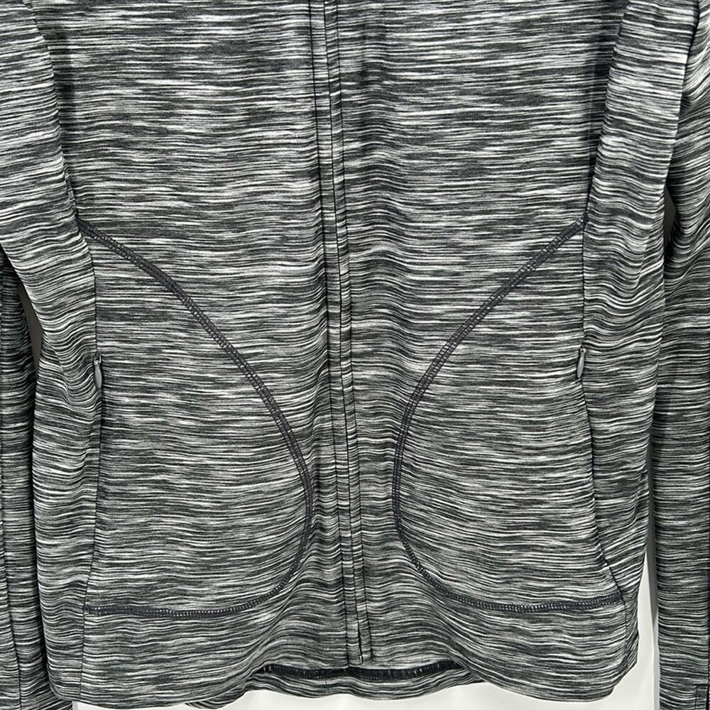 Gap Women's Gray & White Full Zip Active Wear Jacket 2 Zip Pockets Size Small - Picture 3 of 13